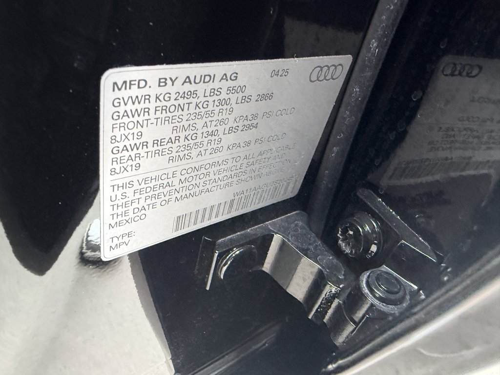 Used 2025 Audi Q5 Premium w/ Convenience Package AWD/4WD image 45