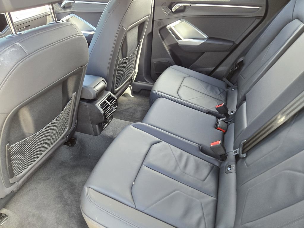 Certified 2023 Audi Q3 2.0T Premium Plus w/ Premium Plus Package image 40