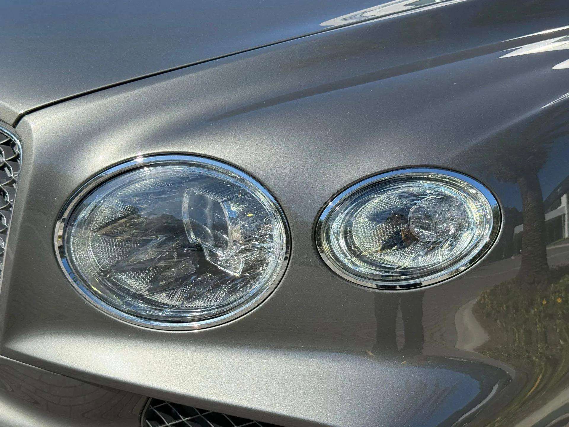 Used 2021 Bentley Bentayga Speed image 36