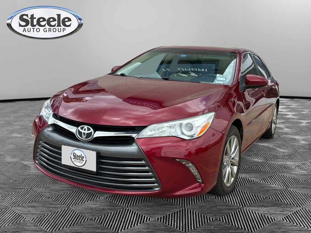 Used 2015 Toyota Camry XLE w/ Moonroof Package image 1