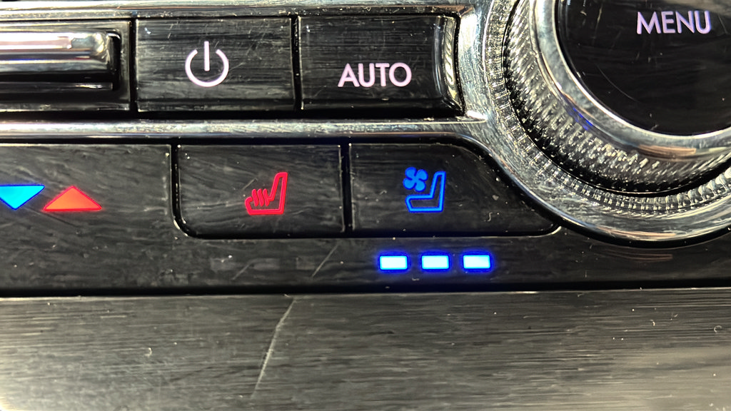 Used 2023 Lincoln Nautilus Reserve AWD/4WD image 43
