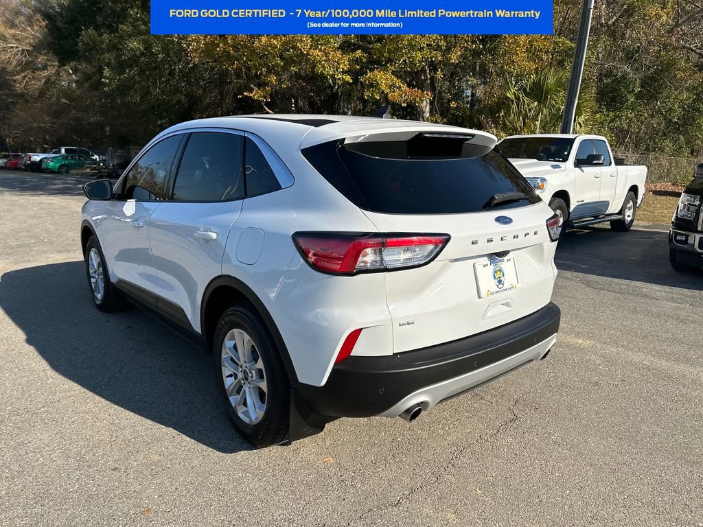 Certified 2022 Ford Escape SE image 3