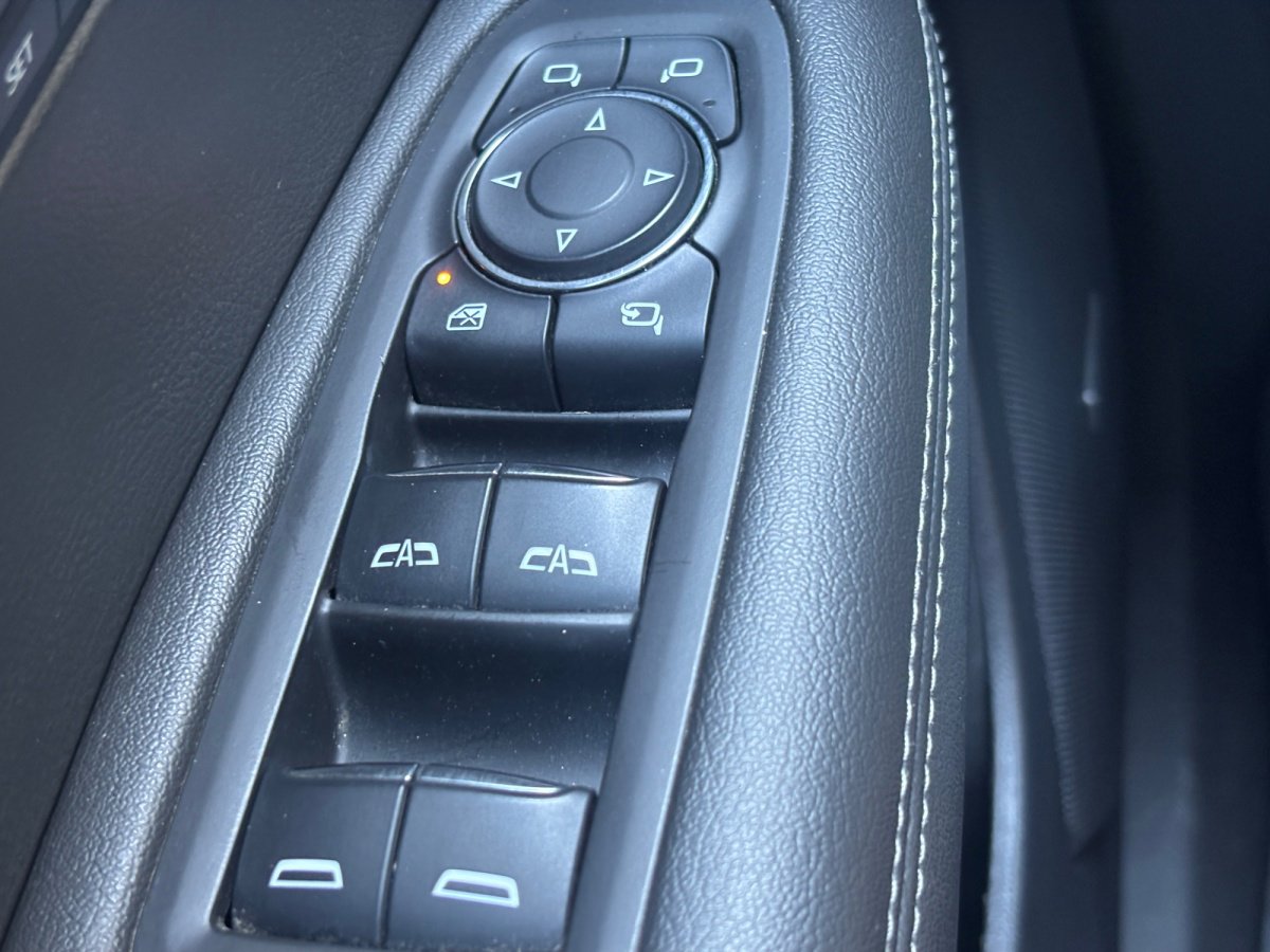 Used 2022 Cadillac XT6 Premium Luxury FWD image 30