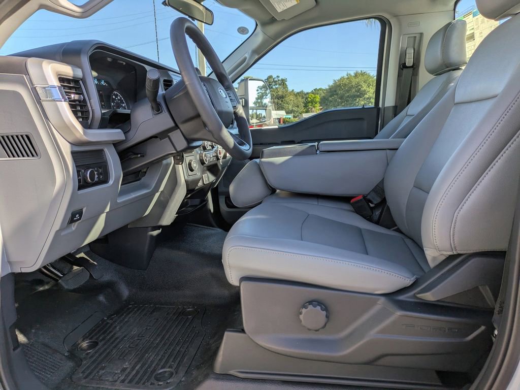 New 2026 Ford F250 XL image 27