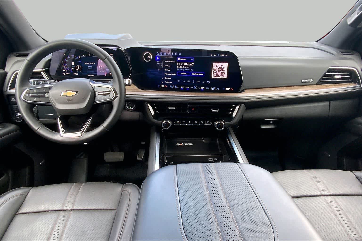 Used 2025 Chevrolet Tahoe High Country AWD/4WD image 31