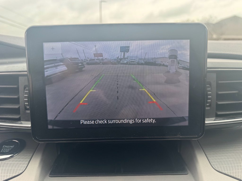 Used 2022 Ford Explorer XLT w/ Equipment Group 202A image 25