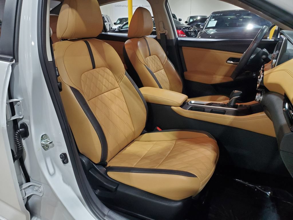 Used 2023 Nissan Sentra SV w/ SV Premium Package FWD image 14