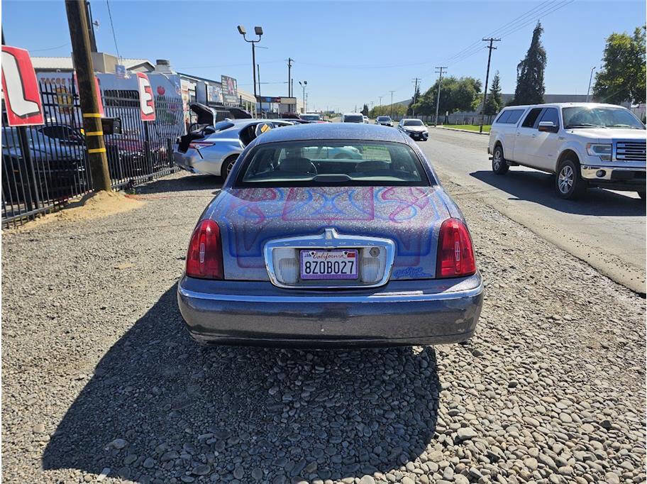 Used 1999 Lincoln Town Car Executive image 6