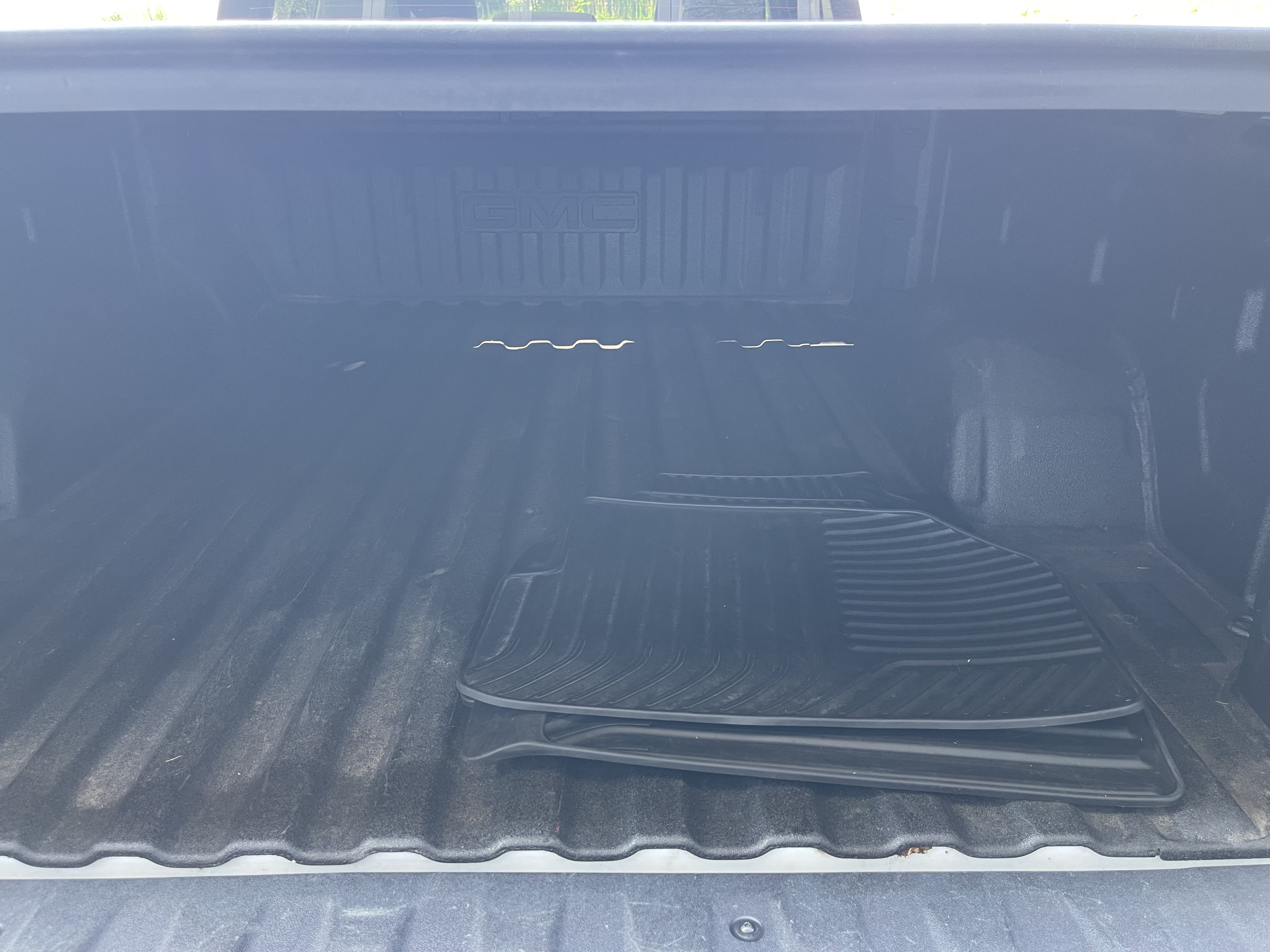 Used 2021 GMC Sierra 1500 Elevation w/ X31 Off-Road Package AWD/4WD image 9