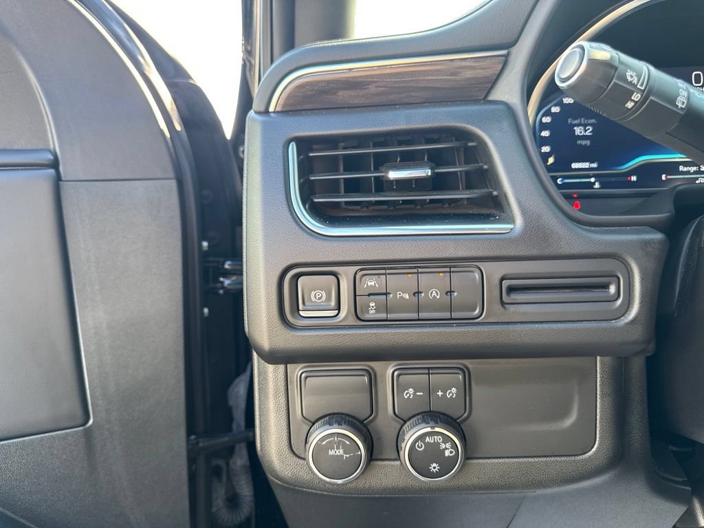 Used 2024 Chevrolet Tahoe LT RWD image 11