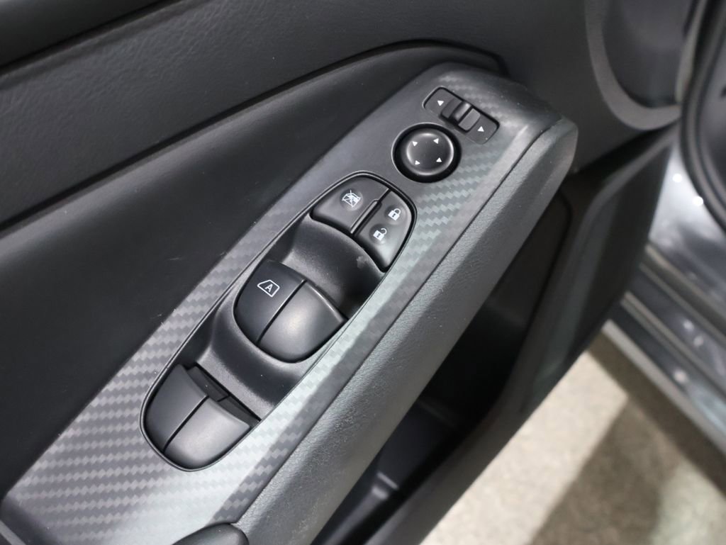 Used 2024 Nissan Altima 2.5 S FWD image 12