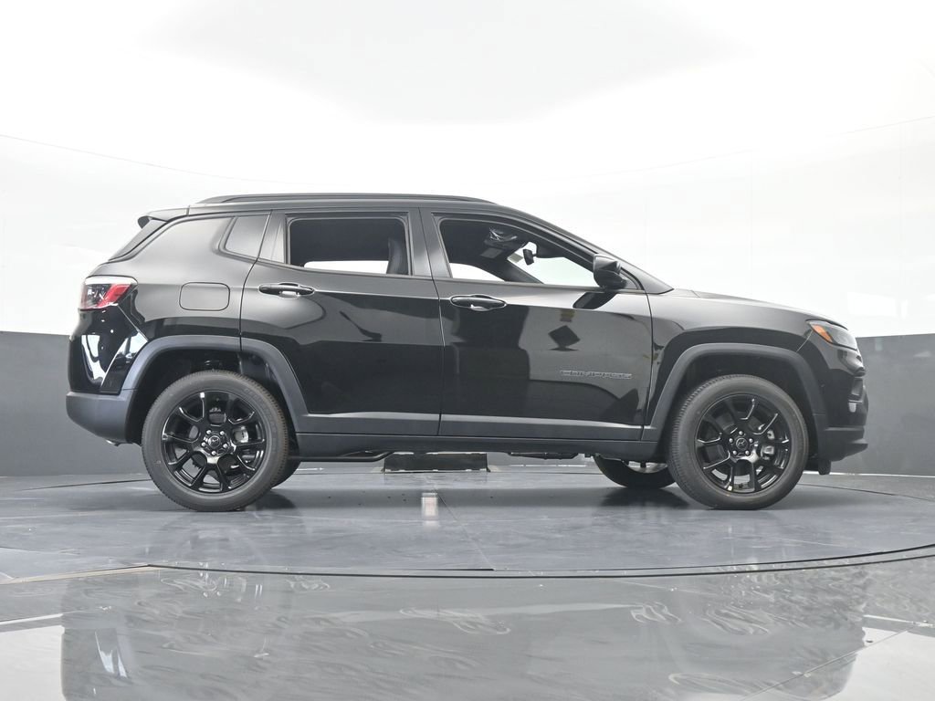 Used 2026 Jeep Compass Latitude AWD/4WD image 53