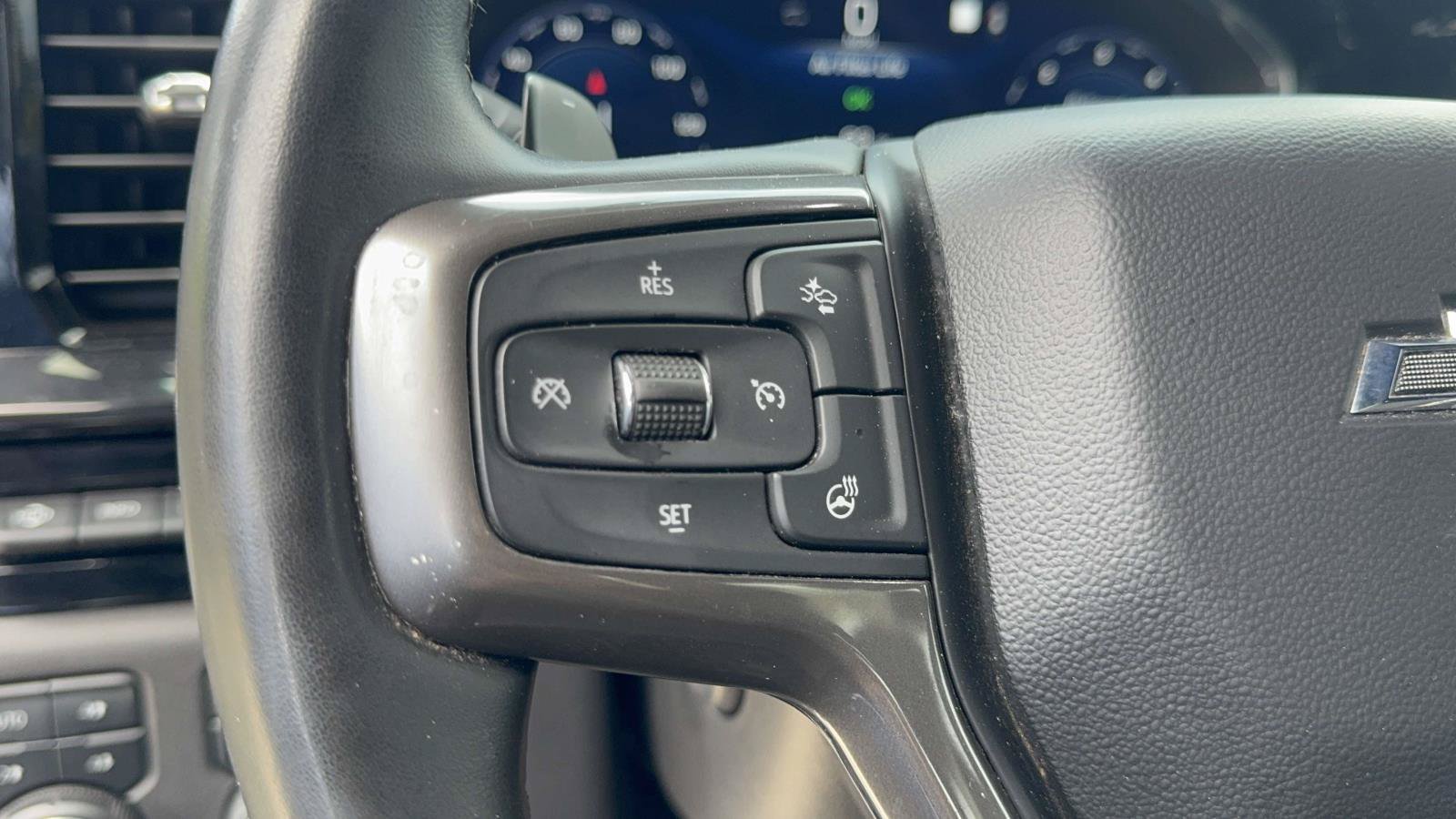 Used 2023 Chevrolet Silverado 1500 ZR2 w/ Technology Package AWD/4WD image 22