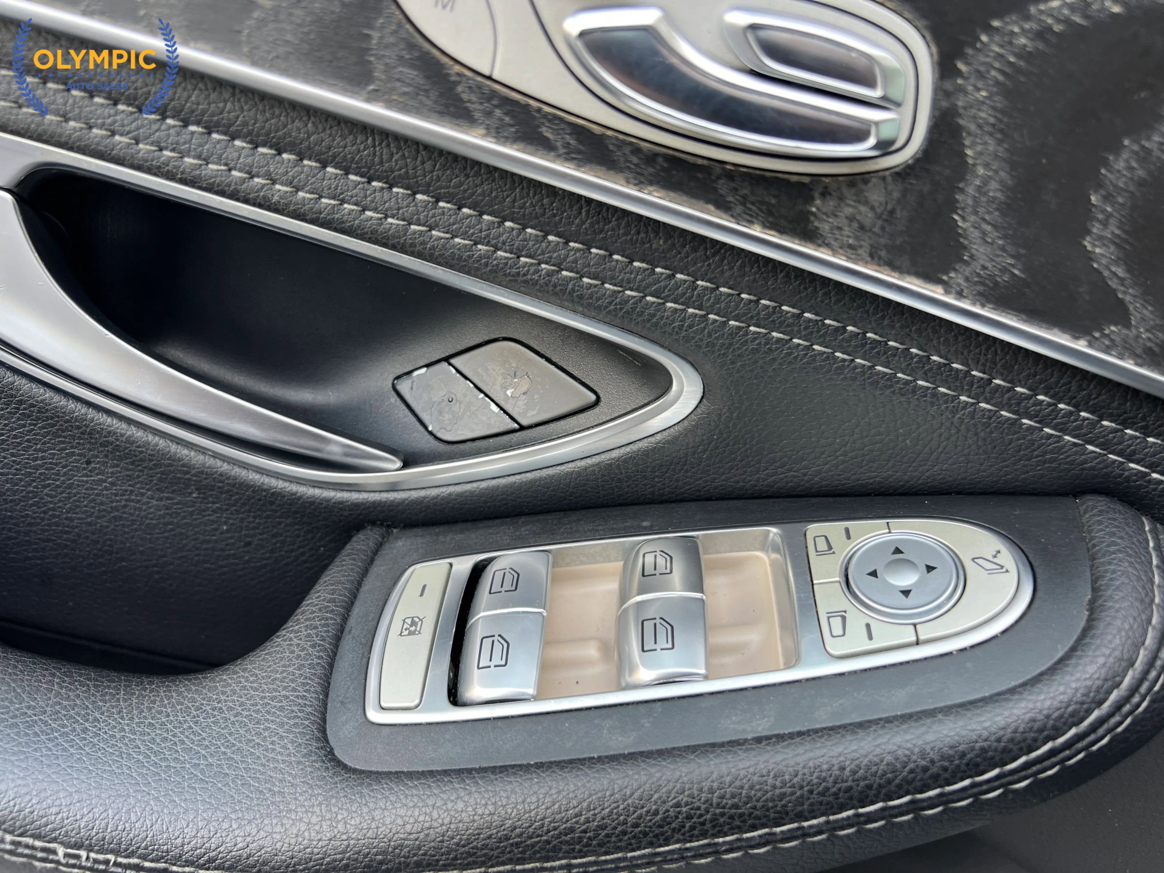 Used 2016 Mercedes-Benz C 300 4MATIC Sedan w/ Premium 1 Package image 32