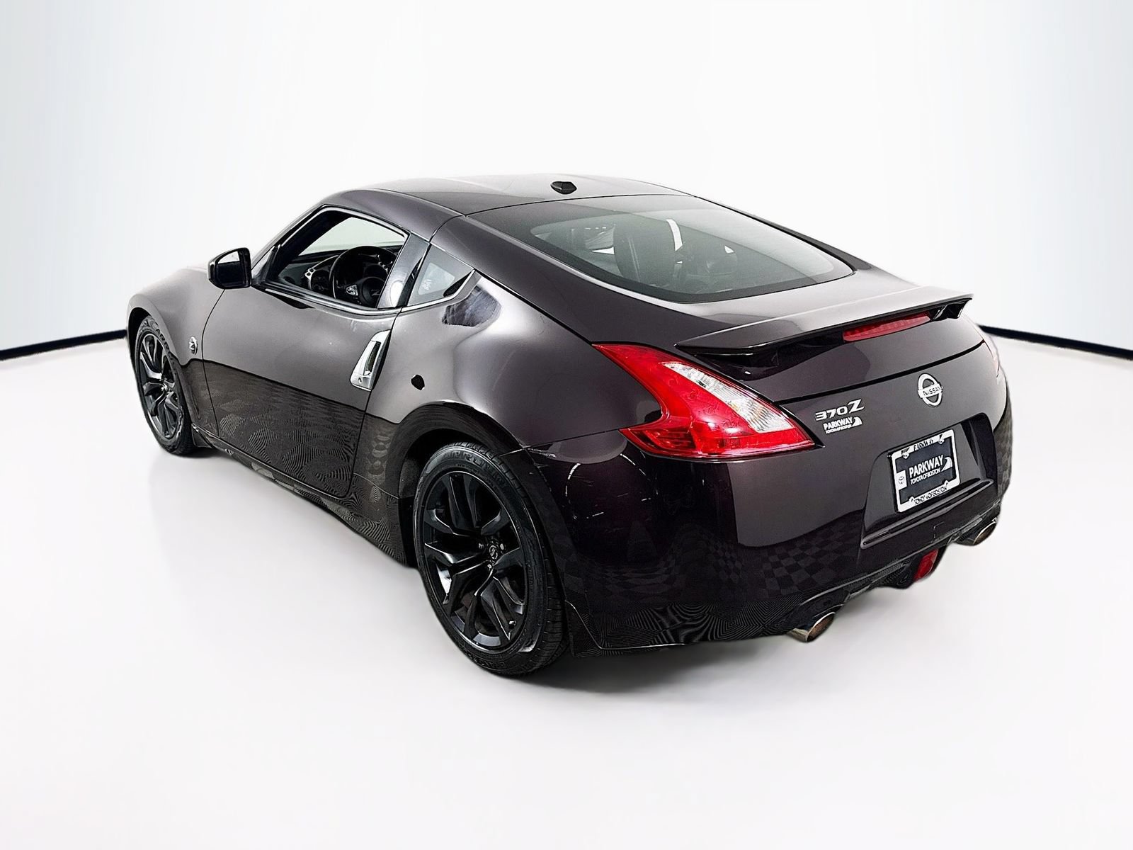 Used 2016 Nissan 370Z Touring w/ Aerodynamics Package RWD image 5