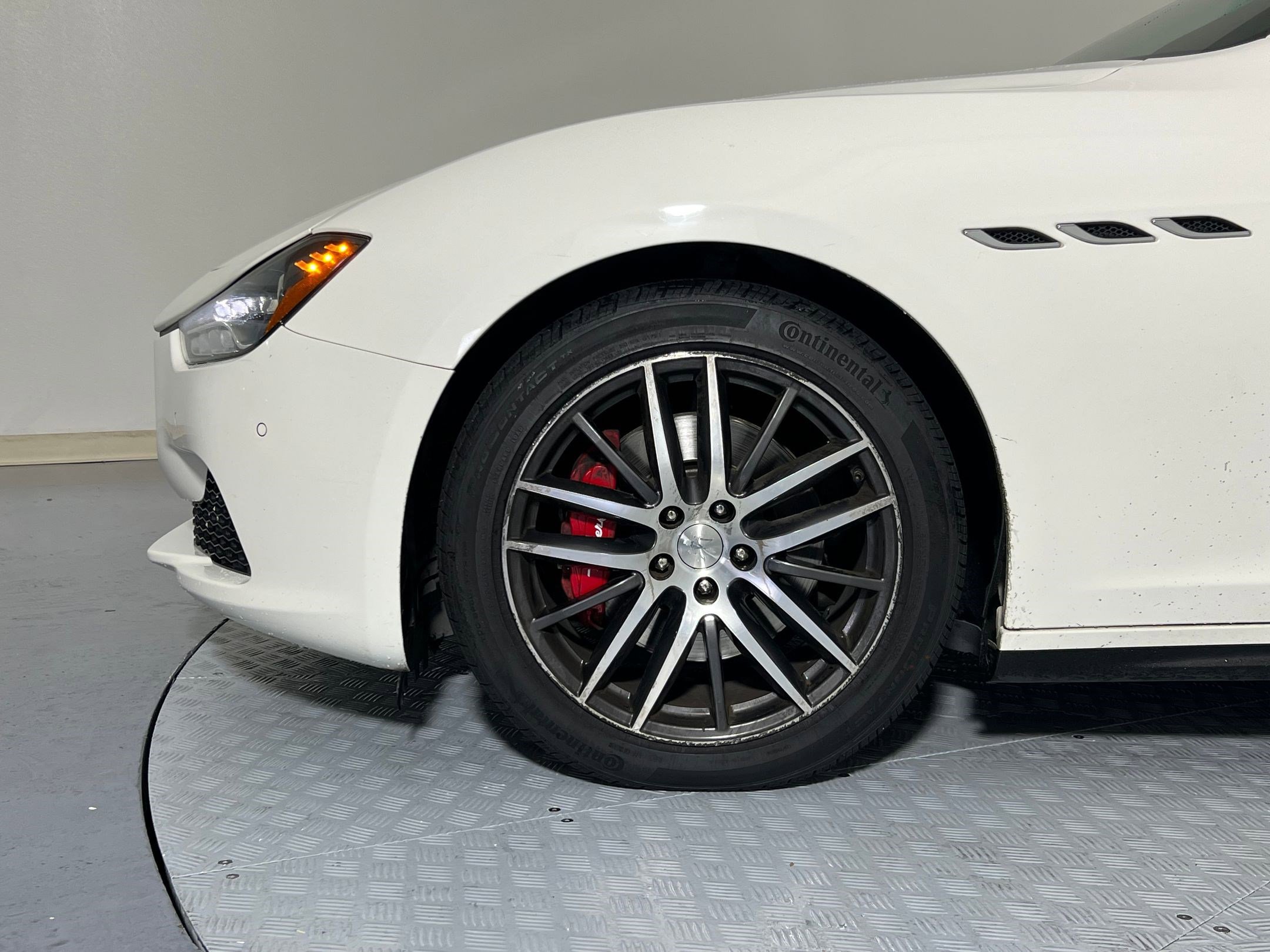 Used 2016 Maserati Ghibli image 10