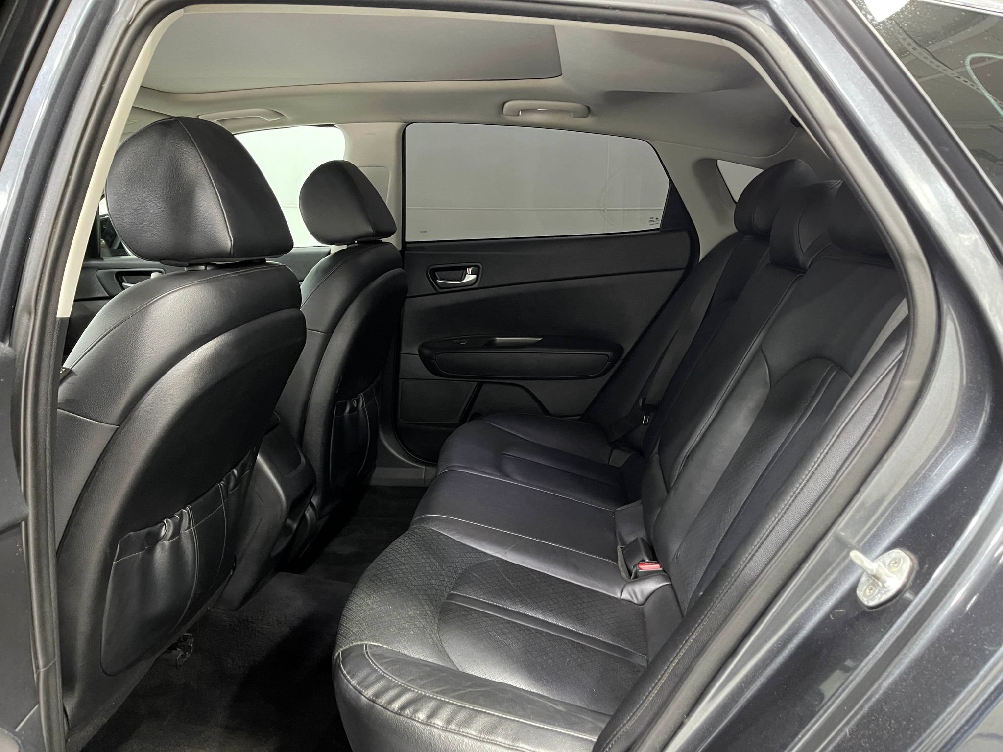 Used 2020 Kia Optima SE FWD image 28