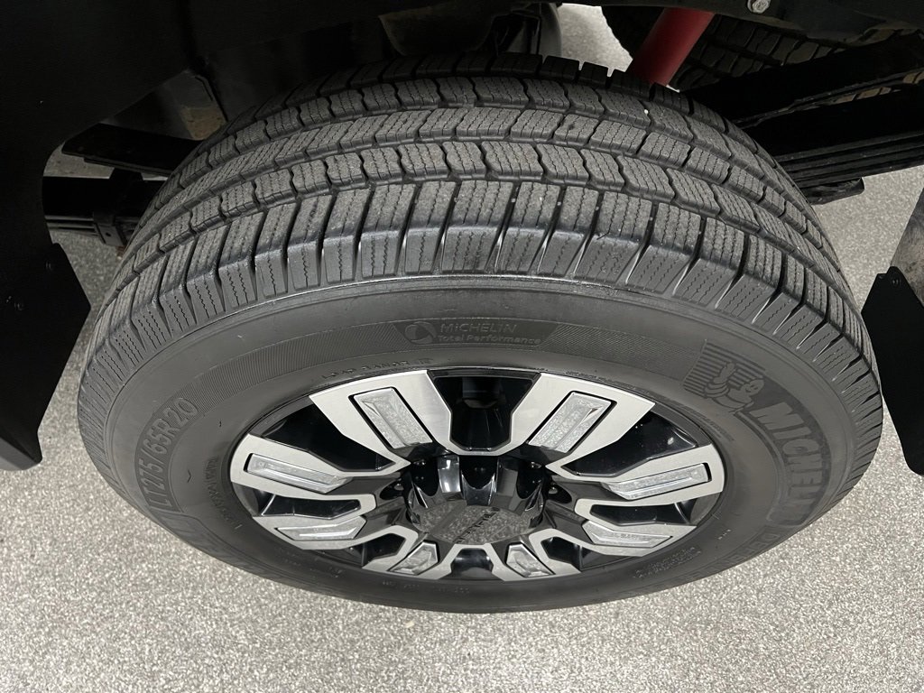 Used 2024 GMC Sierra 3500 Denali w/ Denali Reserve Package image 20