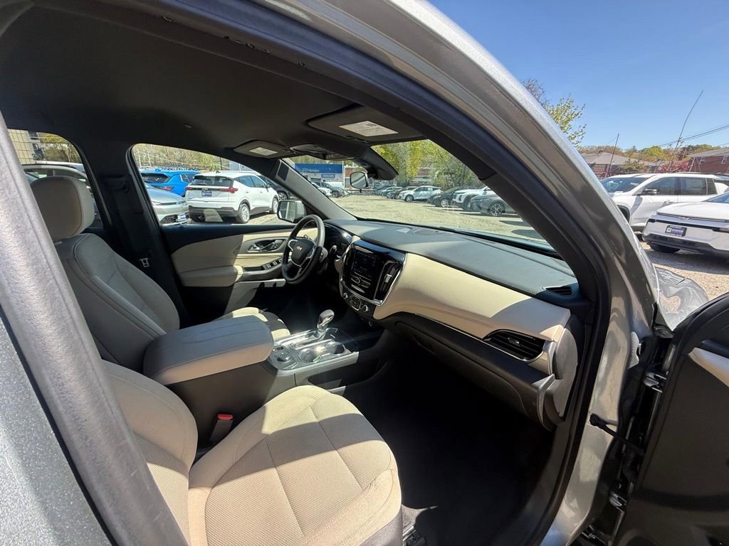 Used 2023 Chevrolet Traverse LS w/ Safety Package AWD/4WD image 21