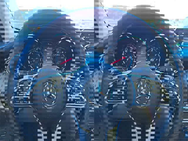 Used 2022 Mercedes-Benz GLC 300 SUV image 20