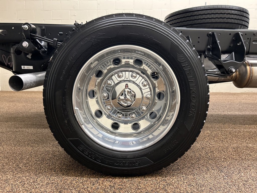 New 2026 RAM 5500 Tradesman AWD/4WD image 27