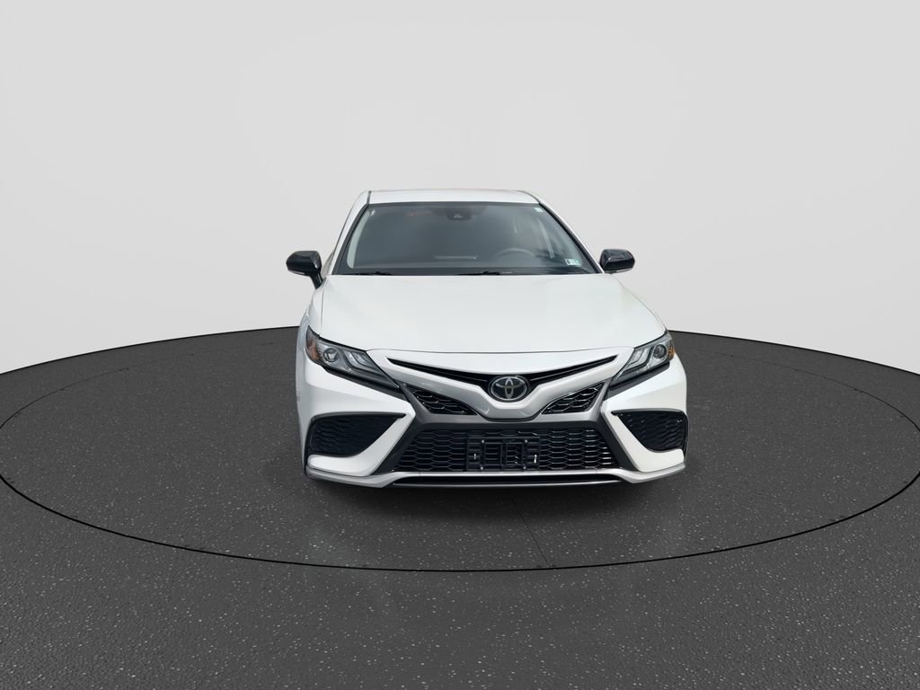 Used 2022 Toyota Camry XSE AWD/4WD image 3