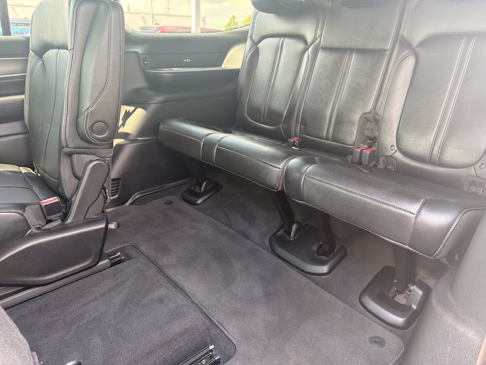 Used 2025 Jeep Wagoneer Series II RWD image 25