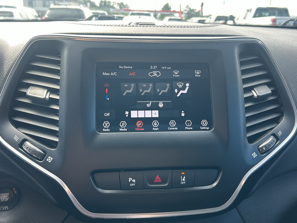 Used 2021 Jeep Cherokee Latitude Plus AWD/4WD image 25