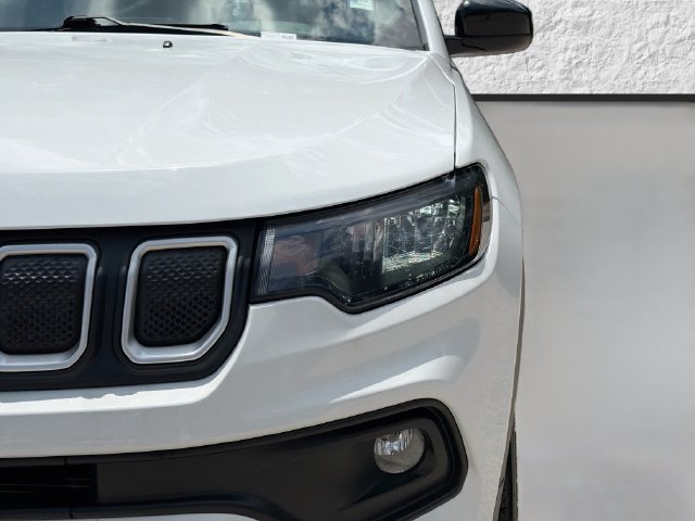 Used 2022 Jeep Compass Latitude AWD/4WD image 7