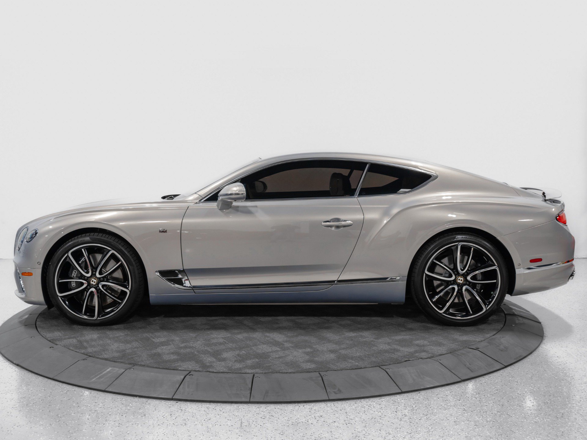 Used 2020 Bentley Continental GT V8 First Edition AWD/4WD image 4