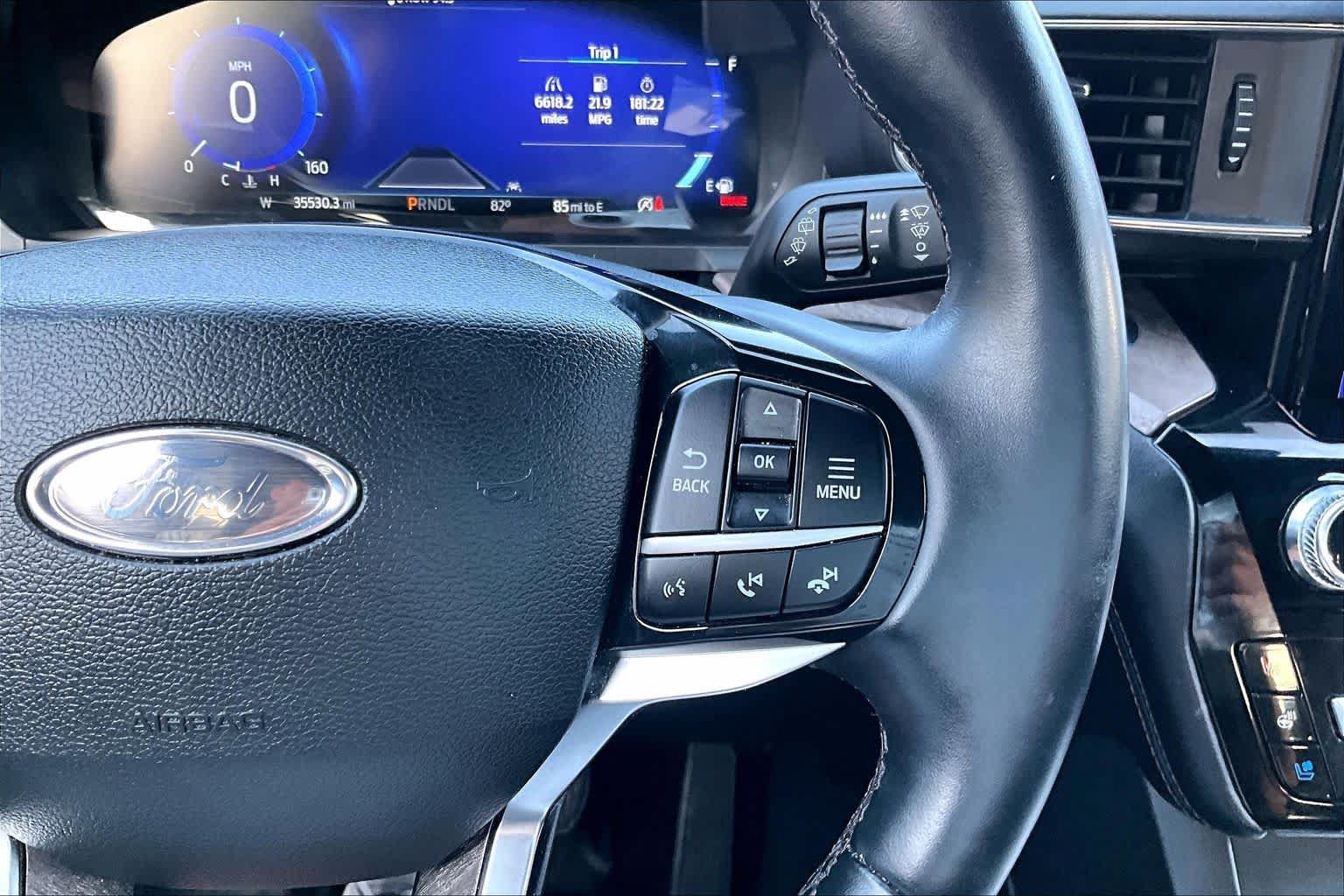 Used 2022 Ford Explorer Platinum w/ Equipment Group 601A AWD/4WD image 25