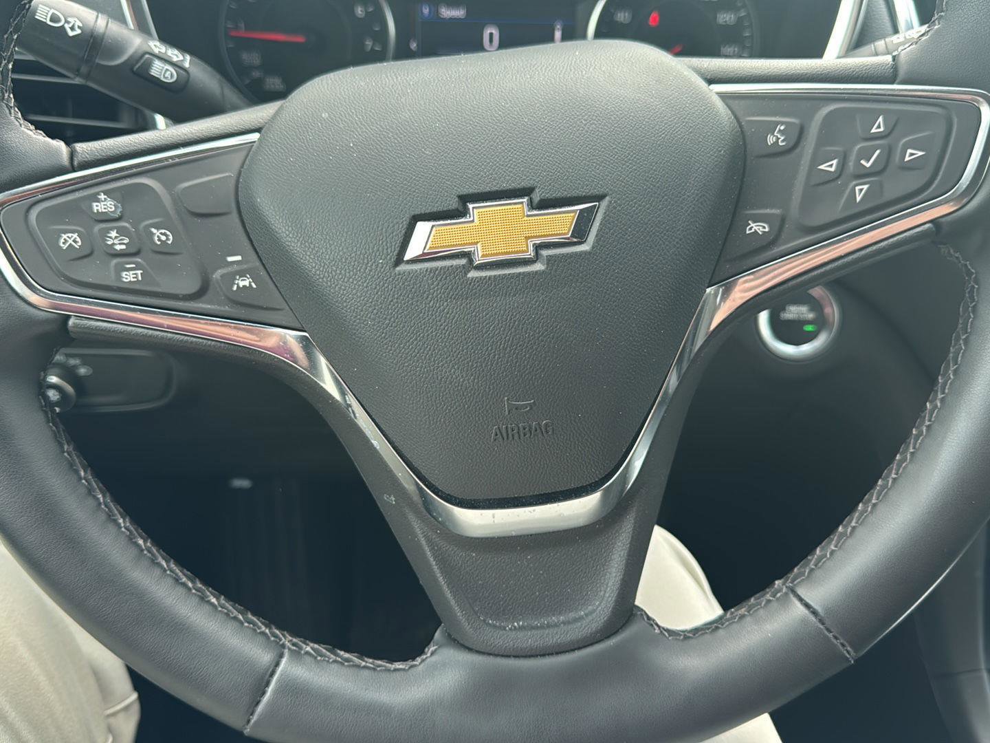 Used 2023 Chevrolet Equinox LT FWD image 12