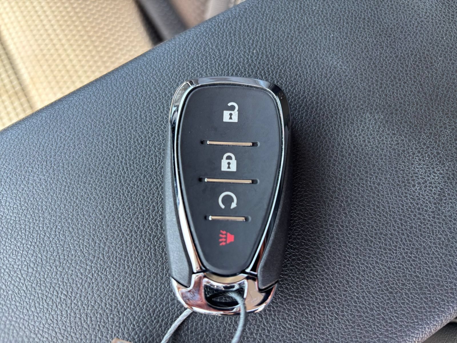 Used 2025 Chevrolet Trax LT w/ LT Convenience Package FWD image 22