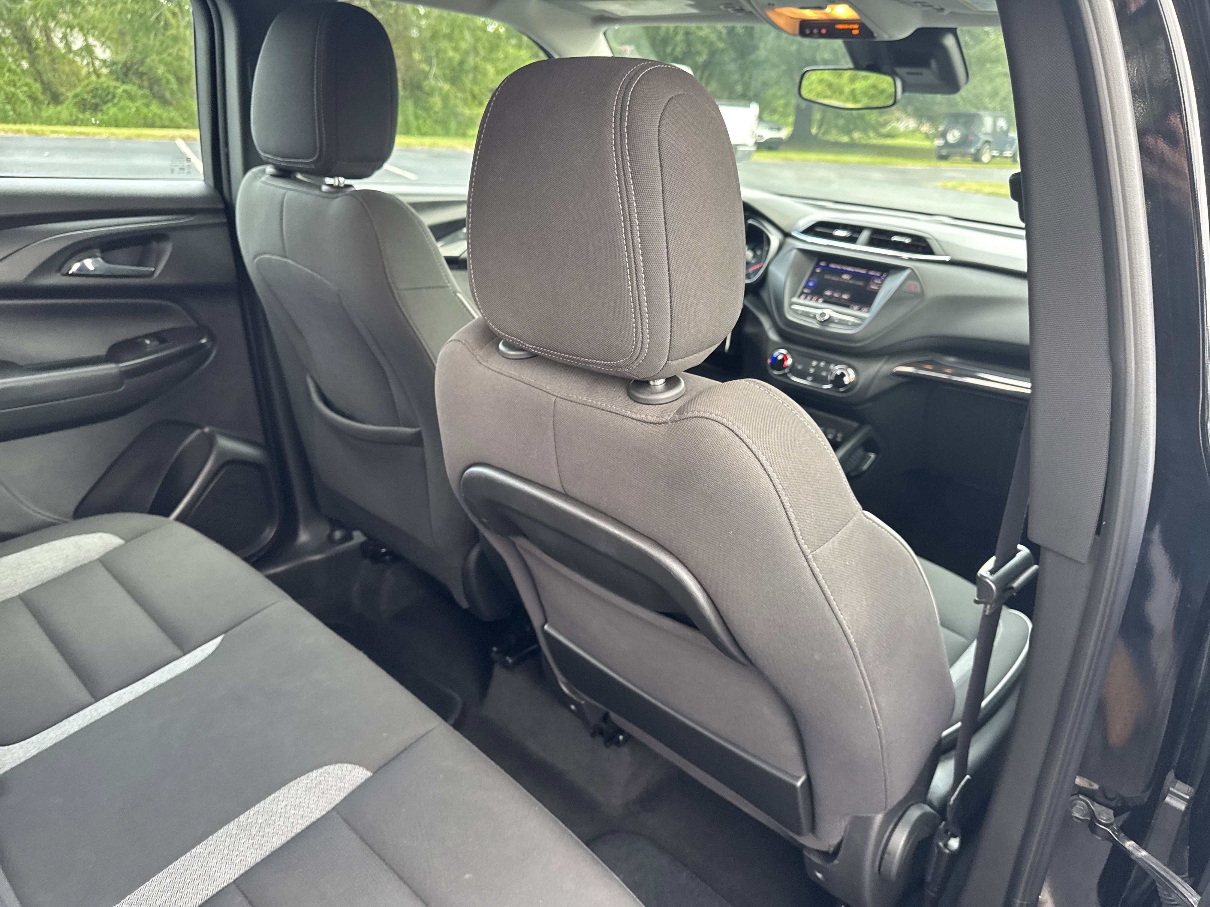 Used 2023 Chevrolet TrailBlazer LS image 29