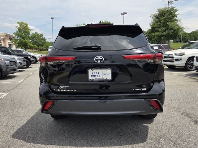 Used 2020 Toyota Highlander Limited FWD image 6