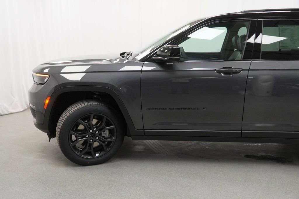 New 2025 Jeep Grand Cherokee L Limited image 15