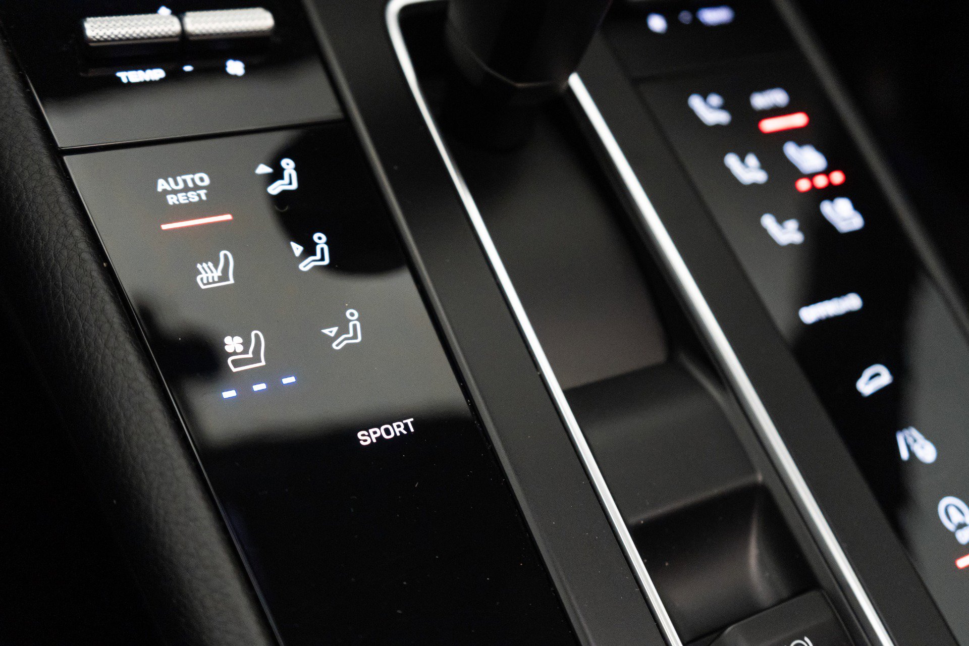 Used 2023 Porsche Macan image 28