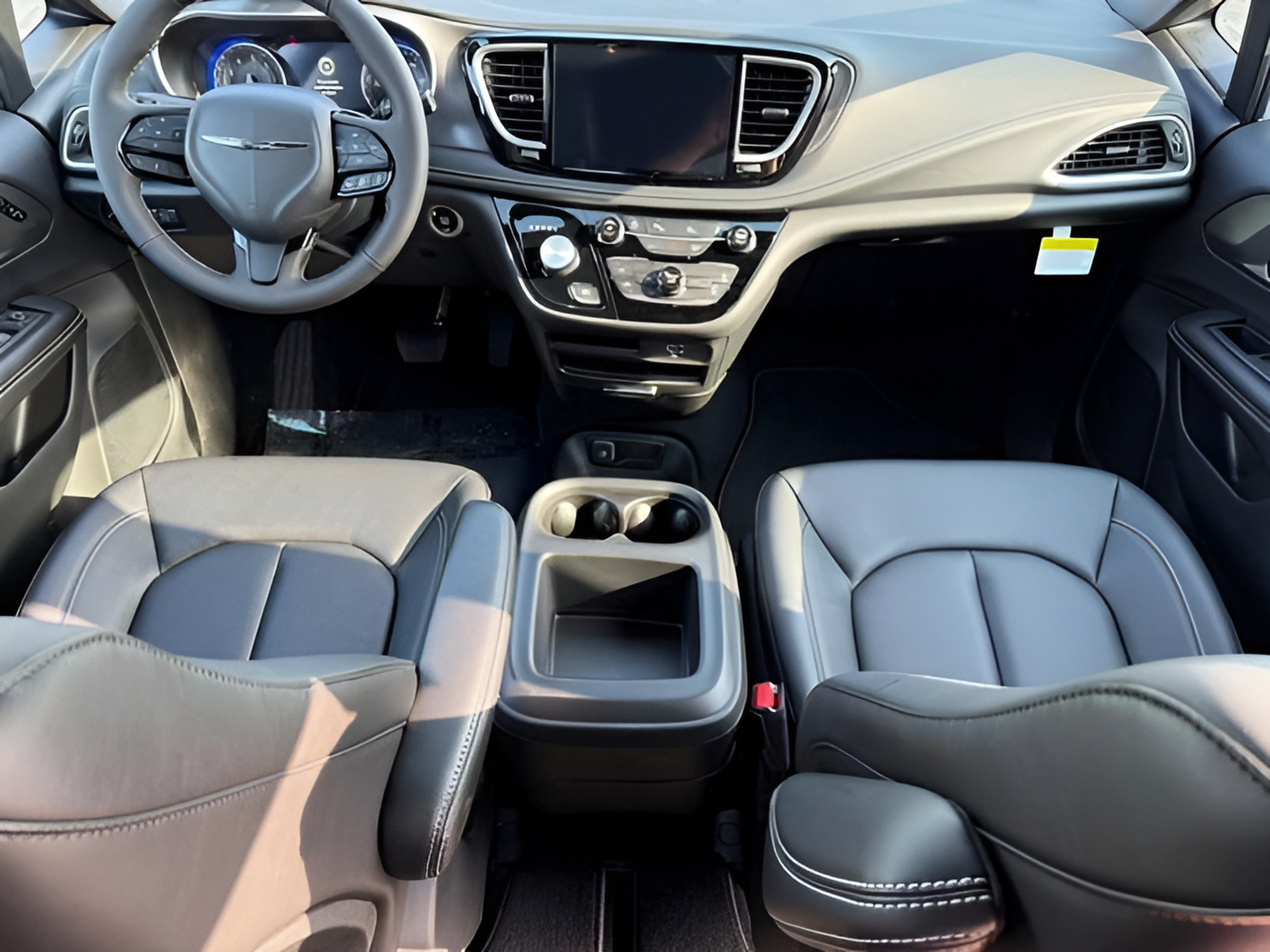 New 2026 Chrysler Pacifica Select w/ S Appearance Package FWD image 13