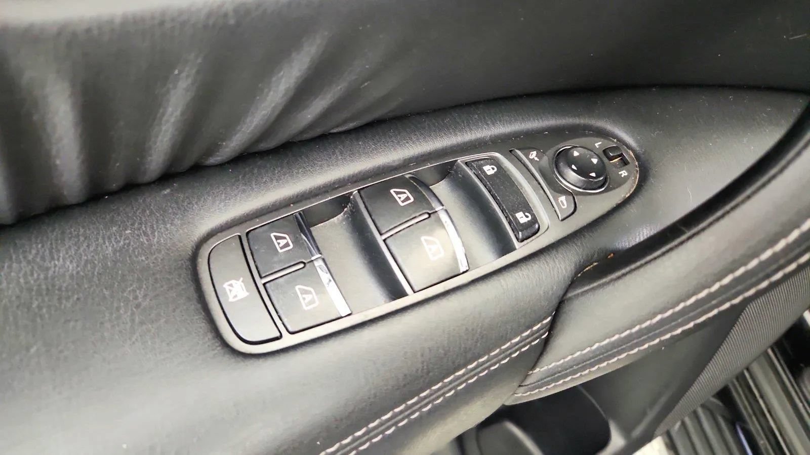 Used 2019 Nissan Armada SL w/ Premium Package AWD/4WD image 23