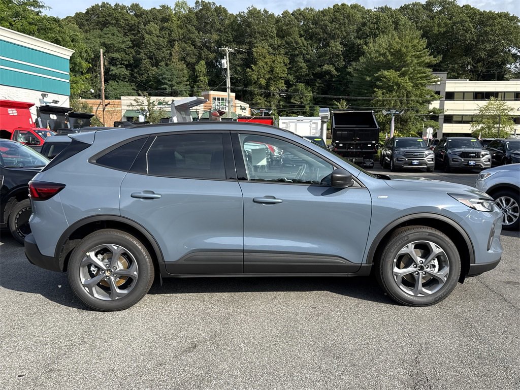 Used 2025 Ford Escape ST-Line w/ Tech Pack #1 image 3