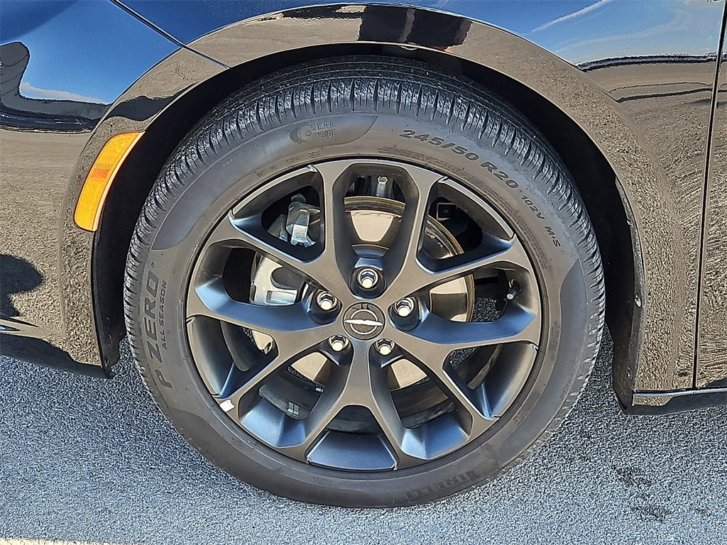 Used 2024 Chrysler Pacifica Limited w/ S Appearance Package image 13