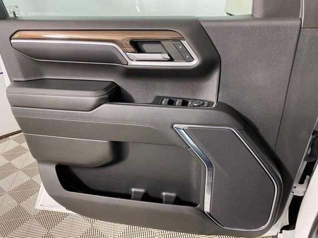 Used 2023 Chevrolet Silverado 1500 LT image 19