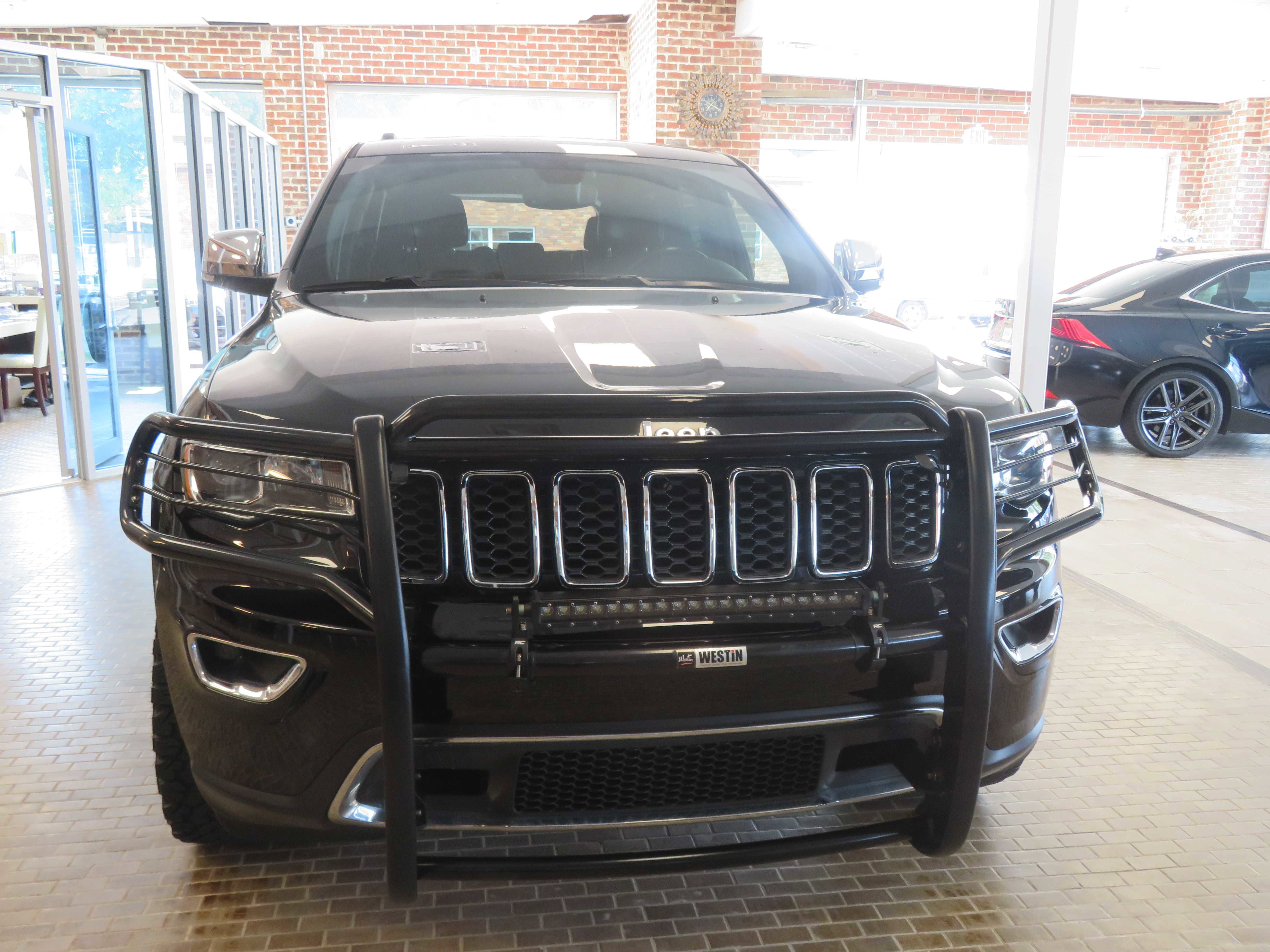 Used 2020 Jeep Grand Cherokee Limited w/ Trailer Tow Group IV image 2
