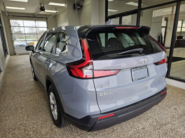 Used 2023 Honda CR-V LX image 4