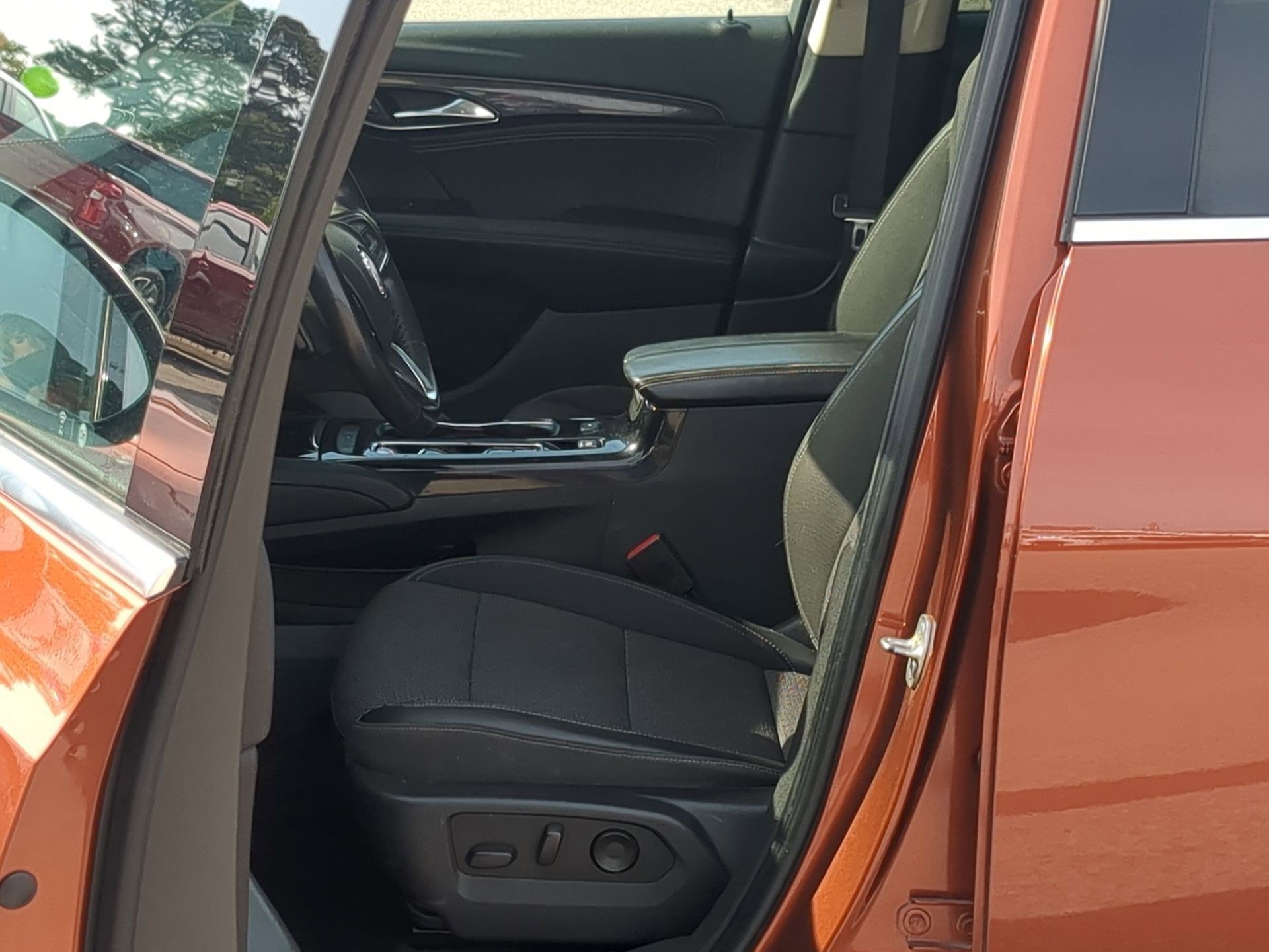 Used 2022 Buick Envision Preferred FWD image 11