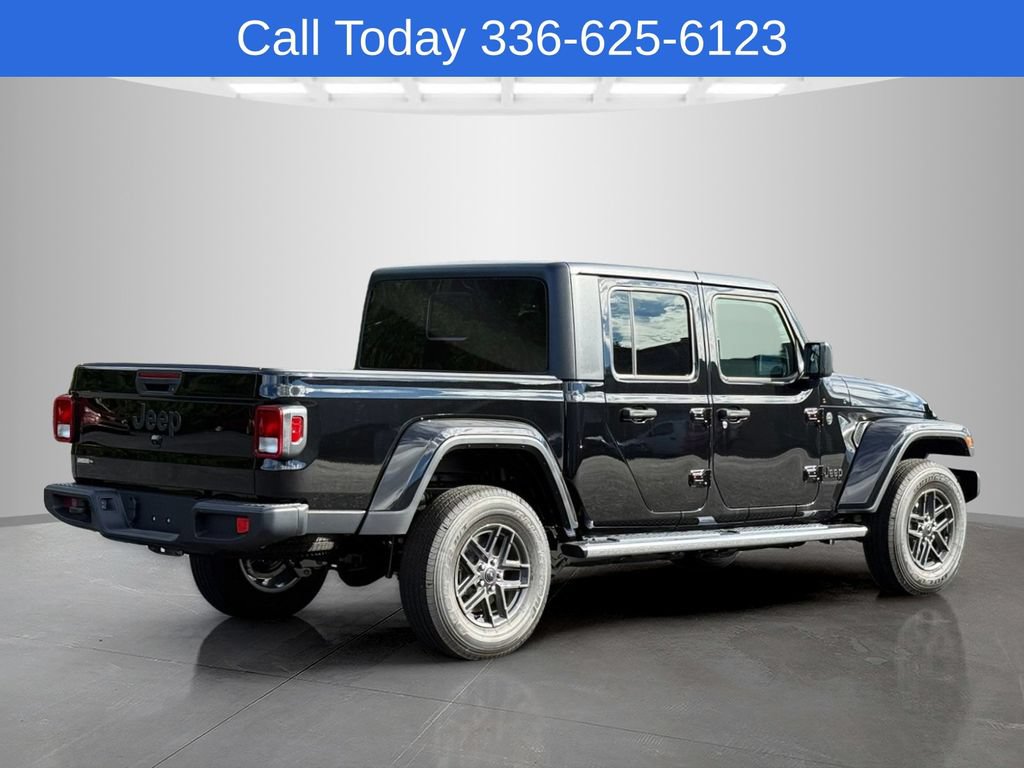 New 2025 Jeep Gladiator Sport AWD/4WD image 5