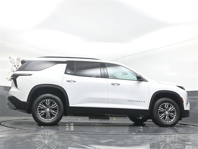 New 2026 Chevrolet Traverse LT w/ LPO, Floor Liner Package image 32