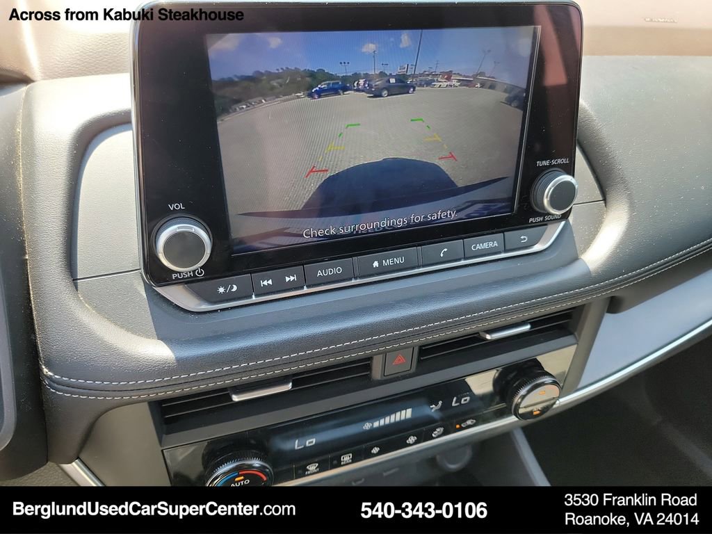 Used 2023 Nissan Rogue SV image 36