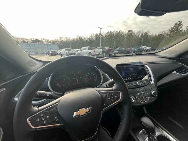 Used 2024 Chevrolet Malibu LT w/ Sport Edition image 19