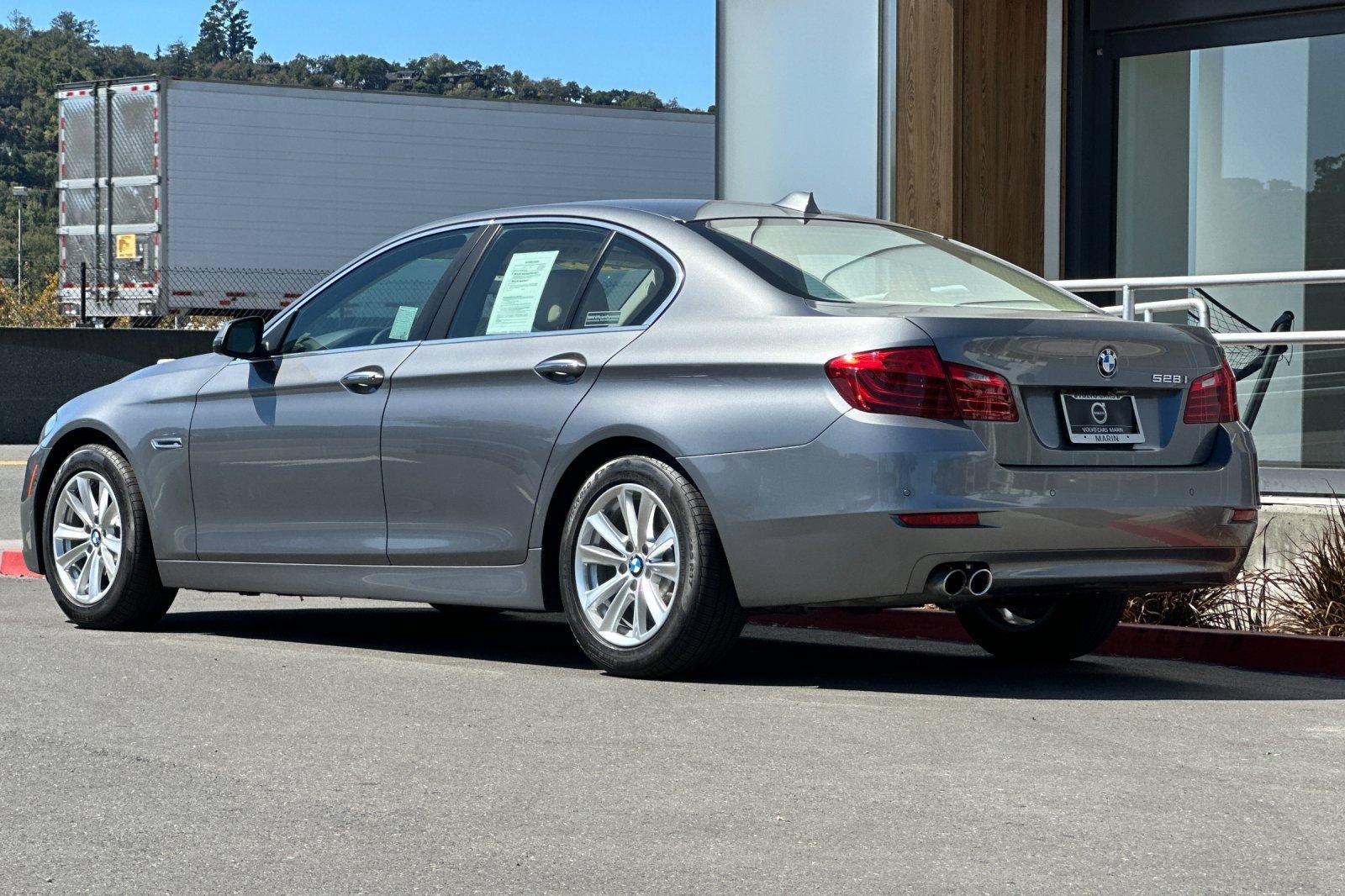 Used 2014 BMW 528i Sedan RWD image 6
